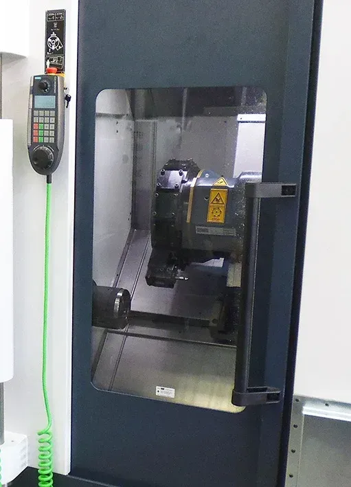 ماشین تراش CNC برند Spinner