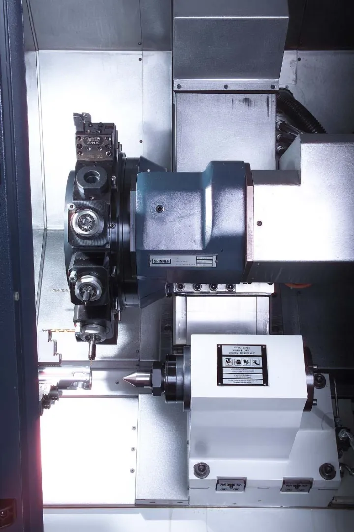 ماشین تراش CNC برند Spinner